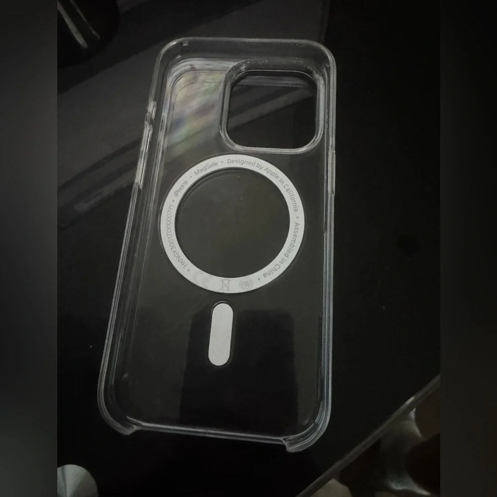 Apple sleek sturdy
